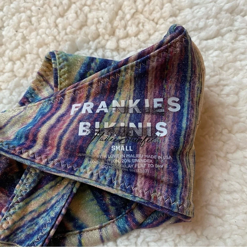 NWOT Frankie’s bikinis x Hailee Steinfeld top stardust shimmy 14211
